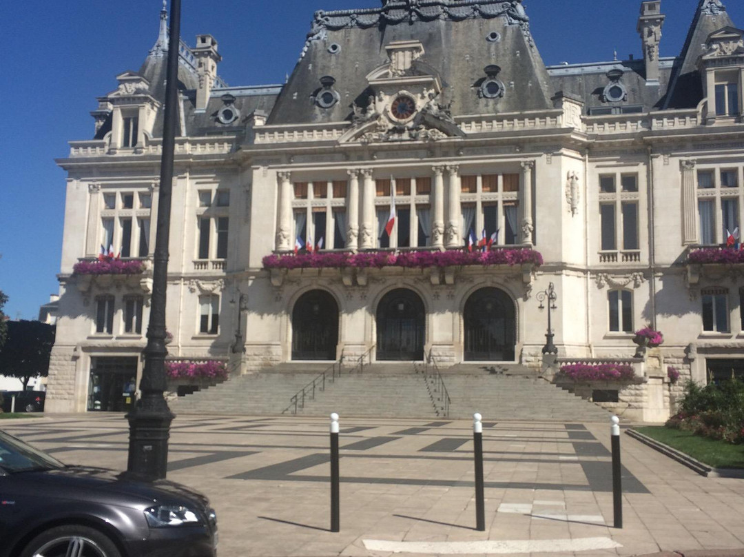 Aux Marocains-维希必去景点