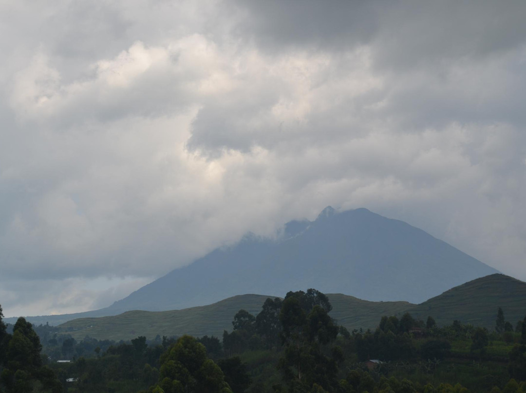 Mount Gahinga景点图片