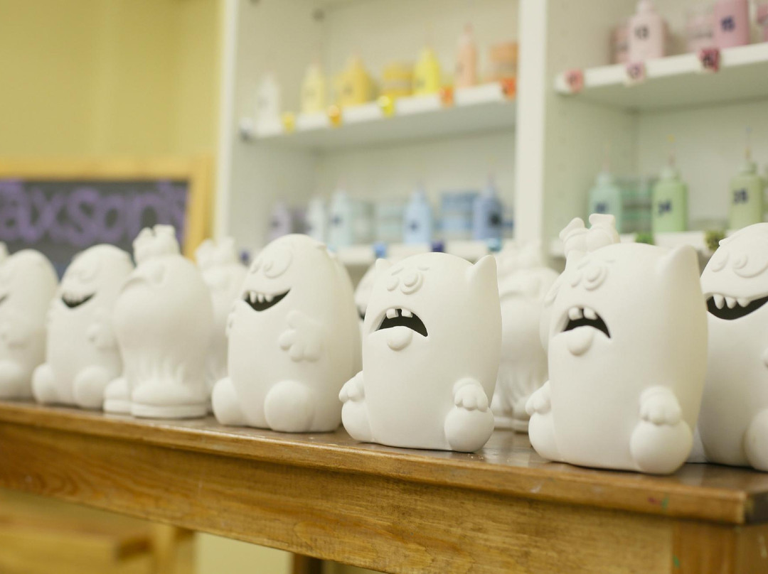Pink Pig Pottery Studio景点图片