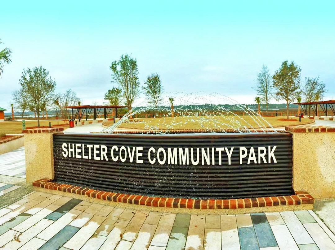 Shelter Cove Towne Centre景点图片