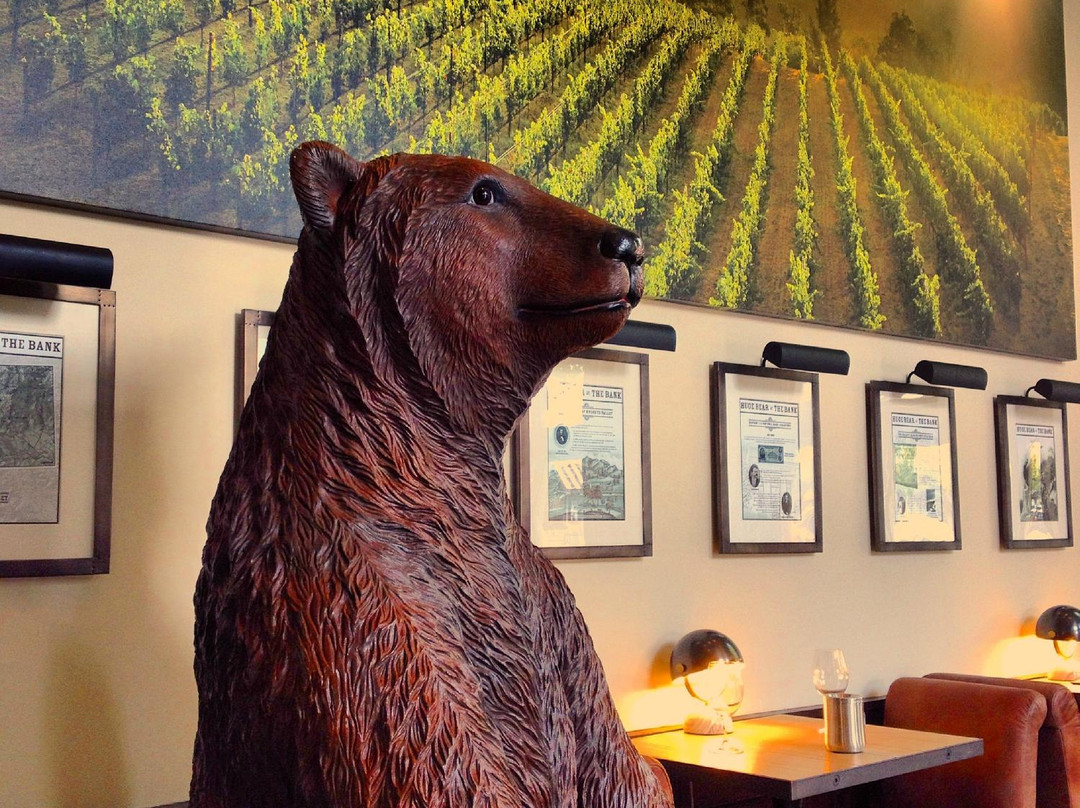 Huge Bear at The Bank Tasting Room景点图片