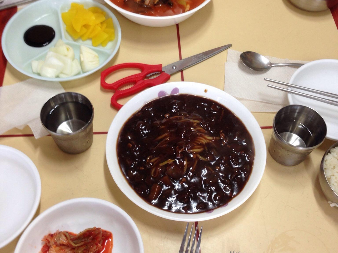 陕州郡餐馆和美食-Dujingak