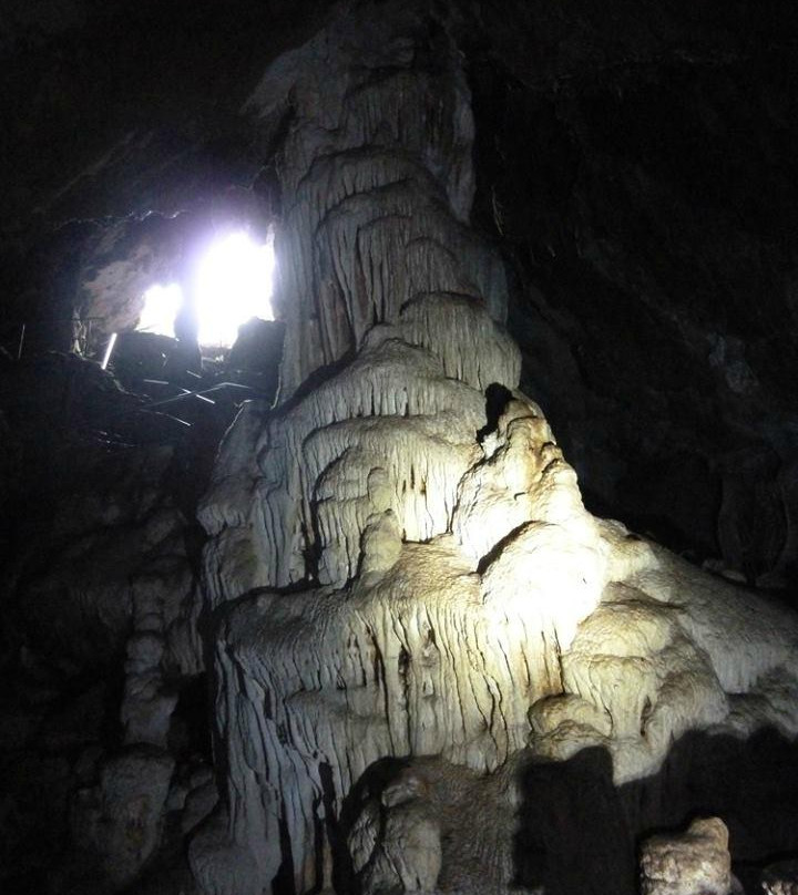 Cave Strasna Pec景点图片