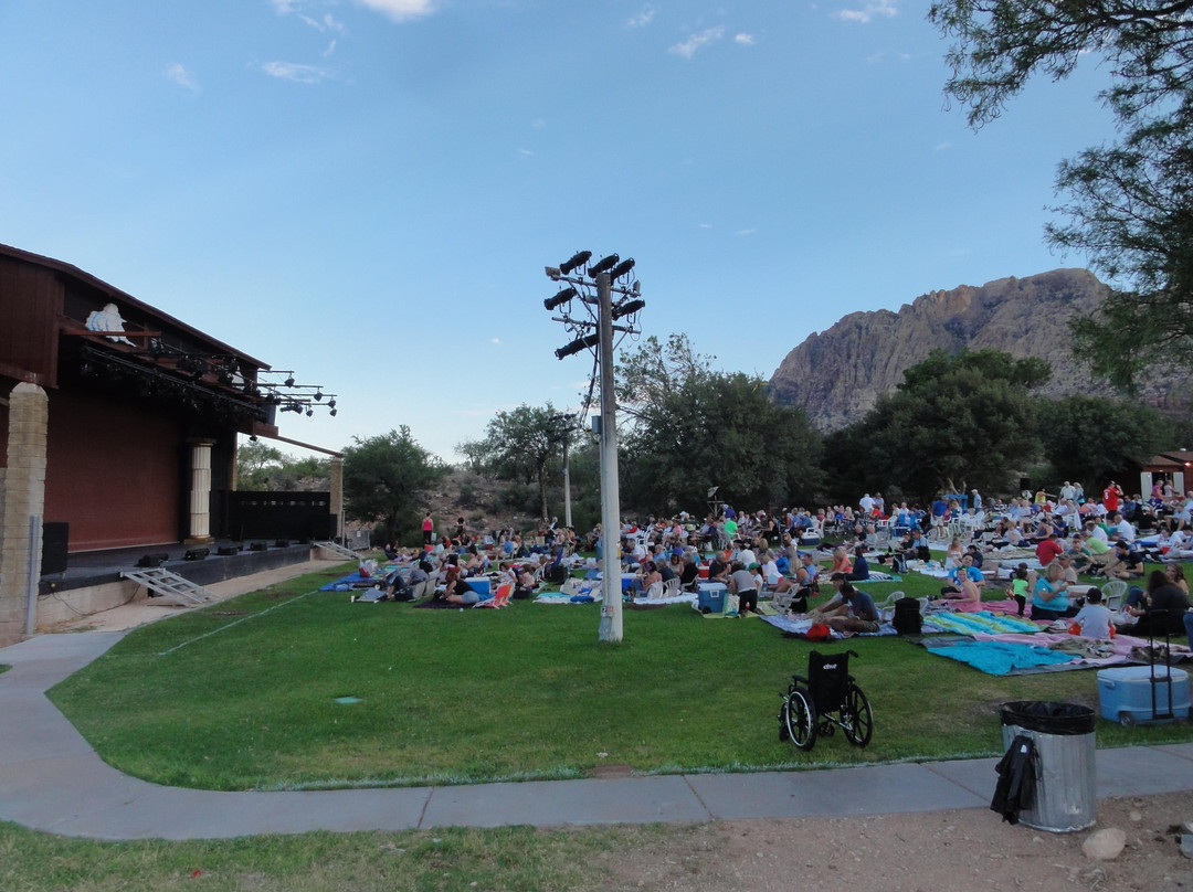 Super Summer Theatre-Blue Diamond必去景点