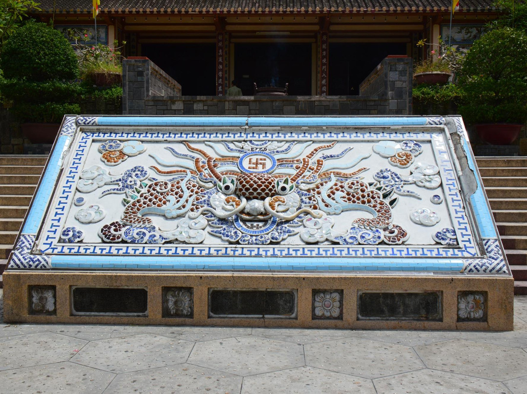 龙山寺-芽庄必去景点