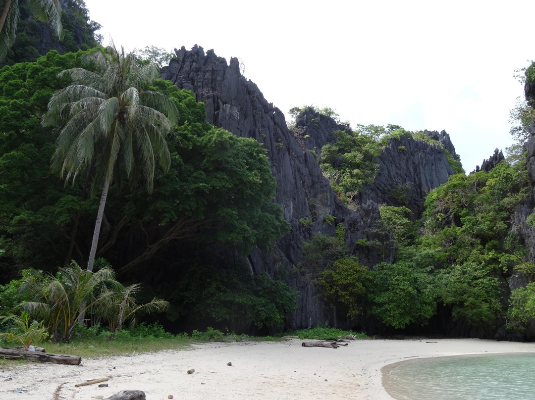 Hidden Beach-爱妮岛必去景点
