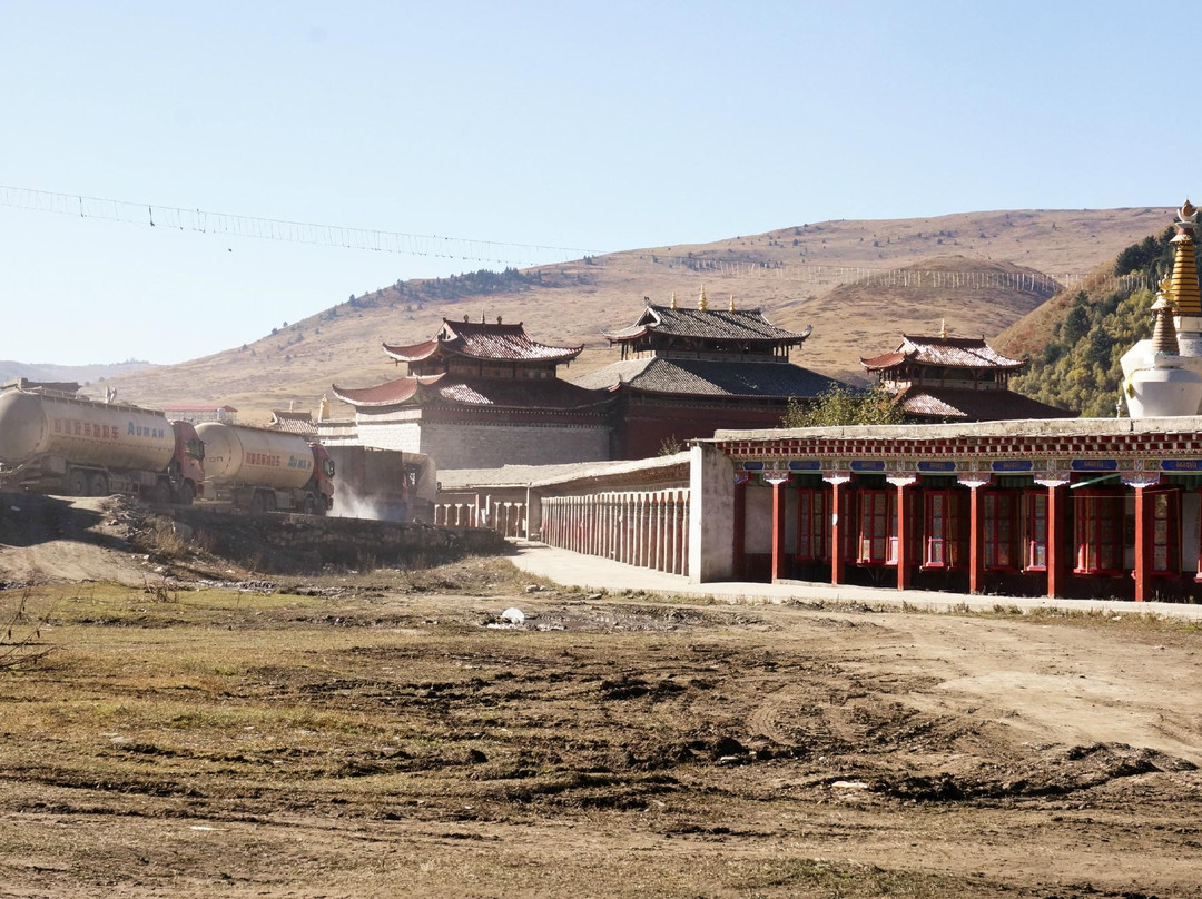塔公草原-康定县必去景点