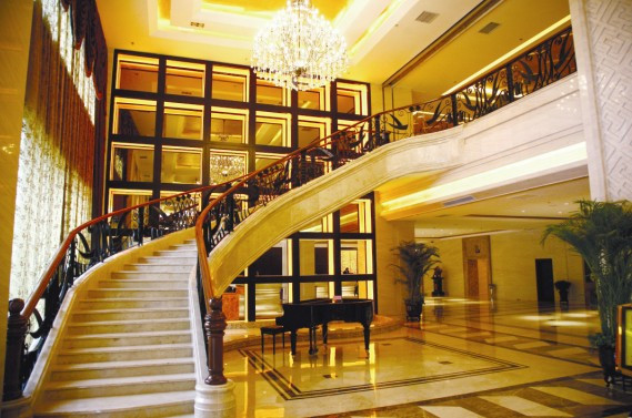 王府至尊酒店主图