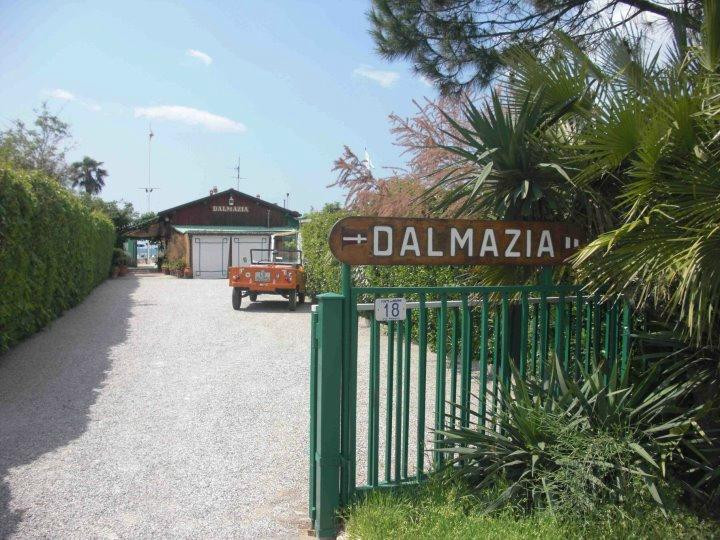 Bagno e Ristorante Dalmazia-福尔泰德伊马尔米必去景点