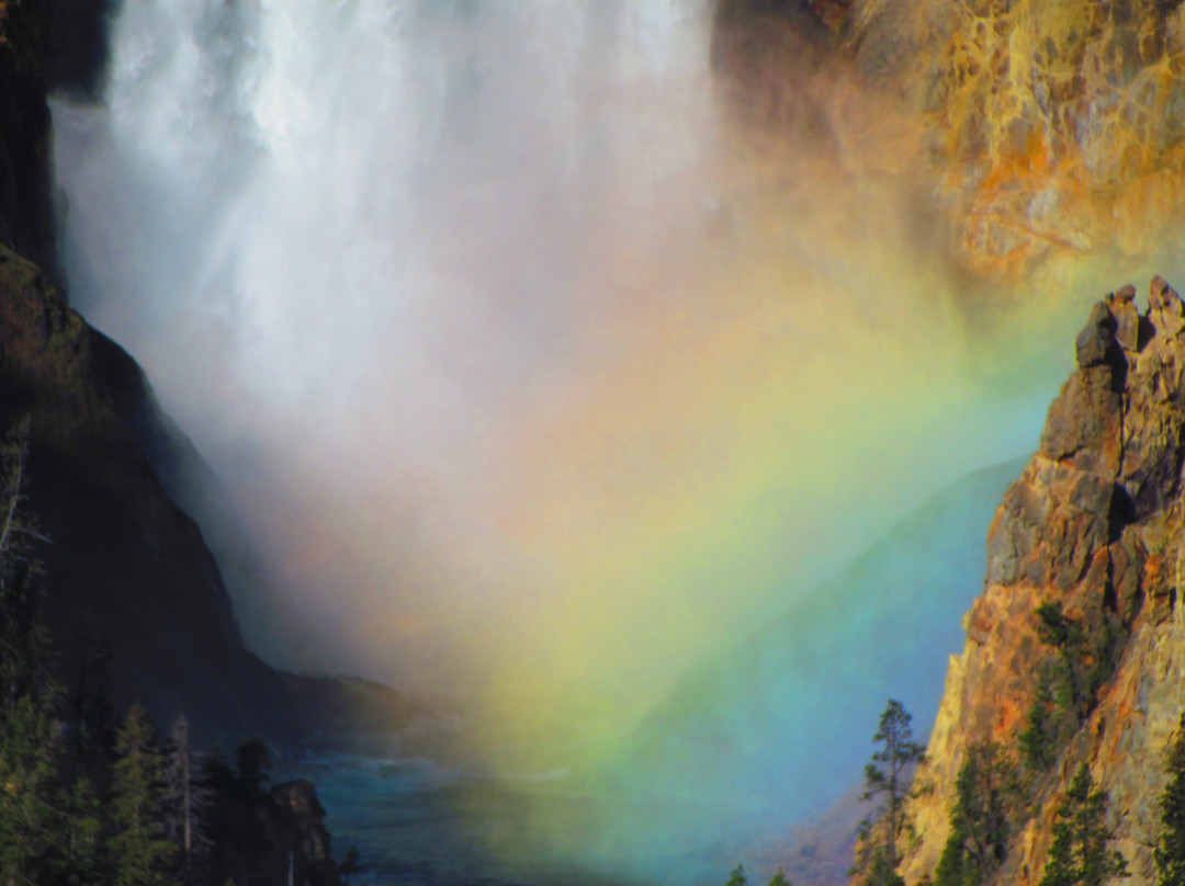 艺术家之地-黄石国家公园必去景点