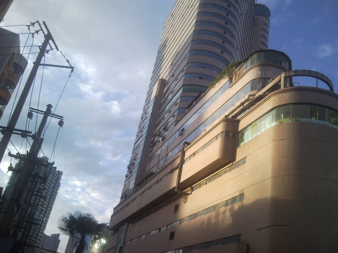 桔子酒店(贵阳大十字民生路好吃街店)主图