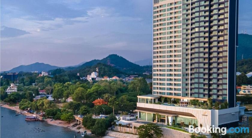 S. Sriracha Hotel & Residence主图