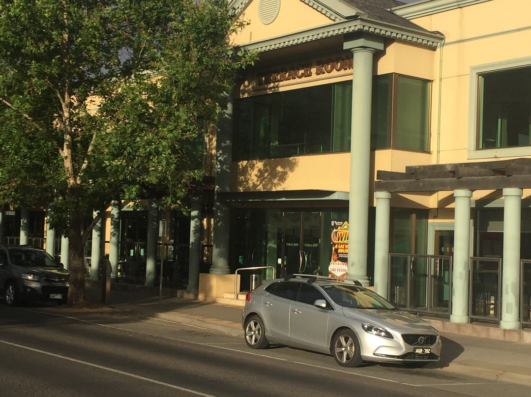 Congupna餐馆和美食-McGuires Bistro - Sherbourne Terrace