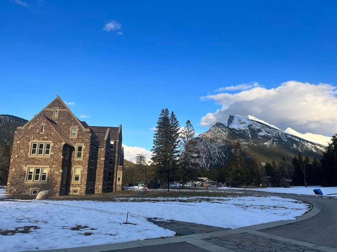 Parks Administration Building-班夫必去景点