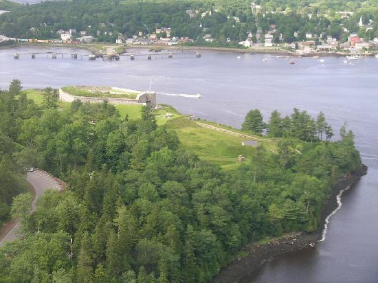 Penobscot Narrows Bridge and Observatory景点图片