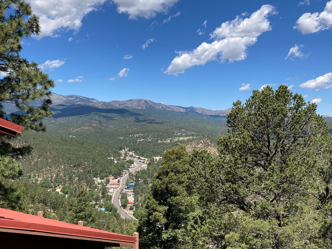 Crown Point Owners Association主图