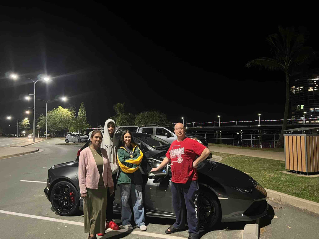 Queensland Luxury Car Rentals-冲浪者天堂必去景点