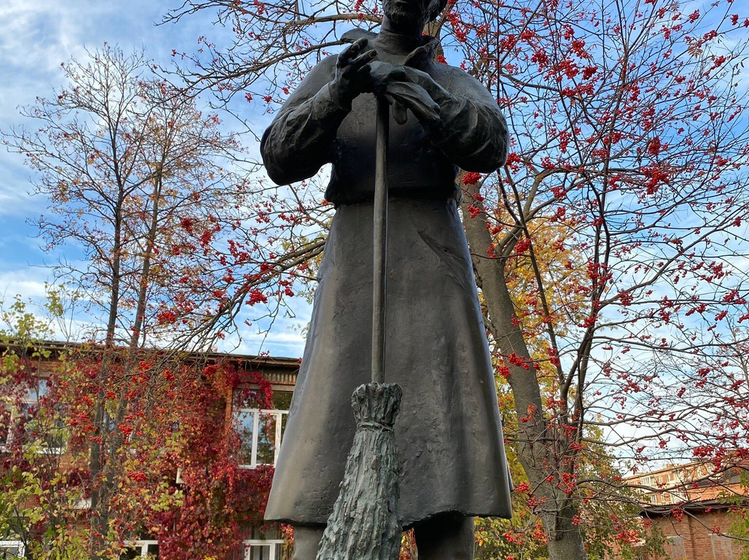 Monument to the Janitor-弗拉基米尔必去景点
