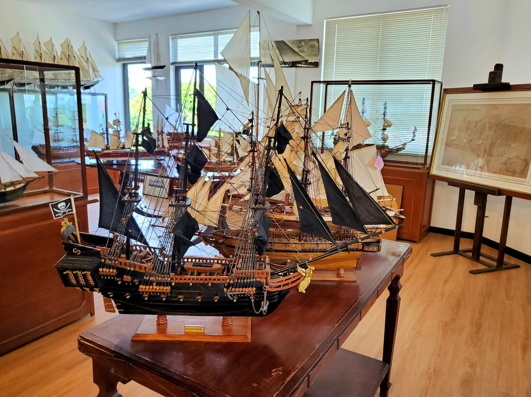 Historic Marine-Petit Raffray必去景点