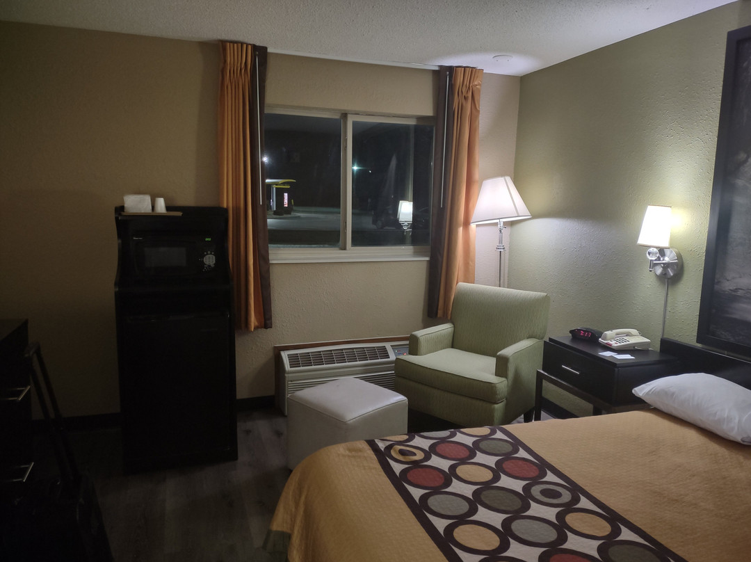 Super 8 by Wyndham Mendota主图