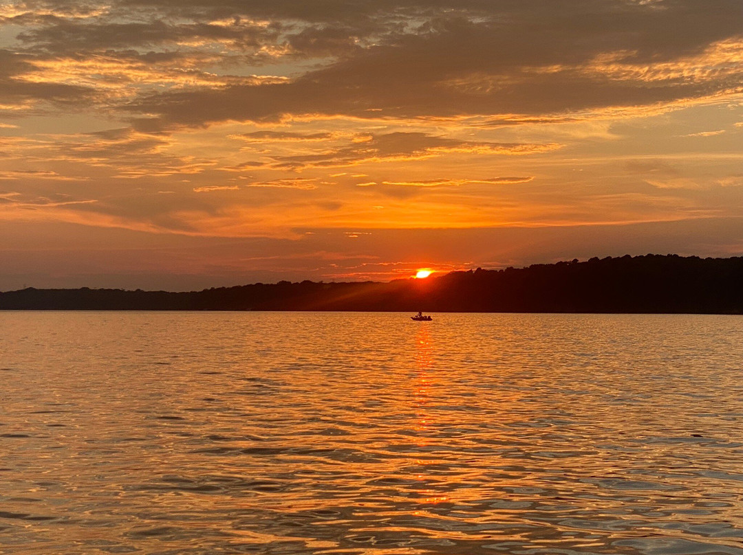 Wheeler Lake Scenic Cruises景点图片