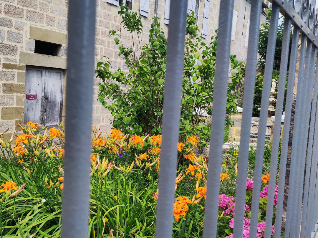 Les Dépendances Du Château主图