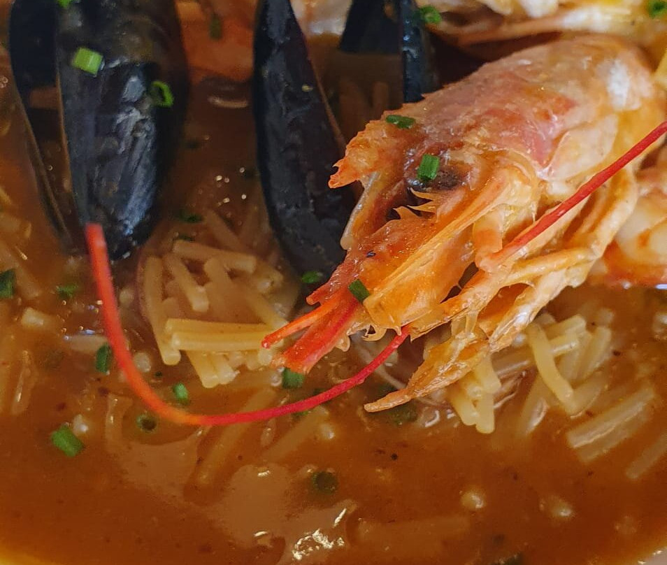 9 Can Camp Restaurant I Bar