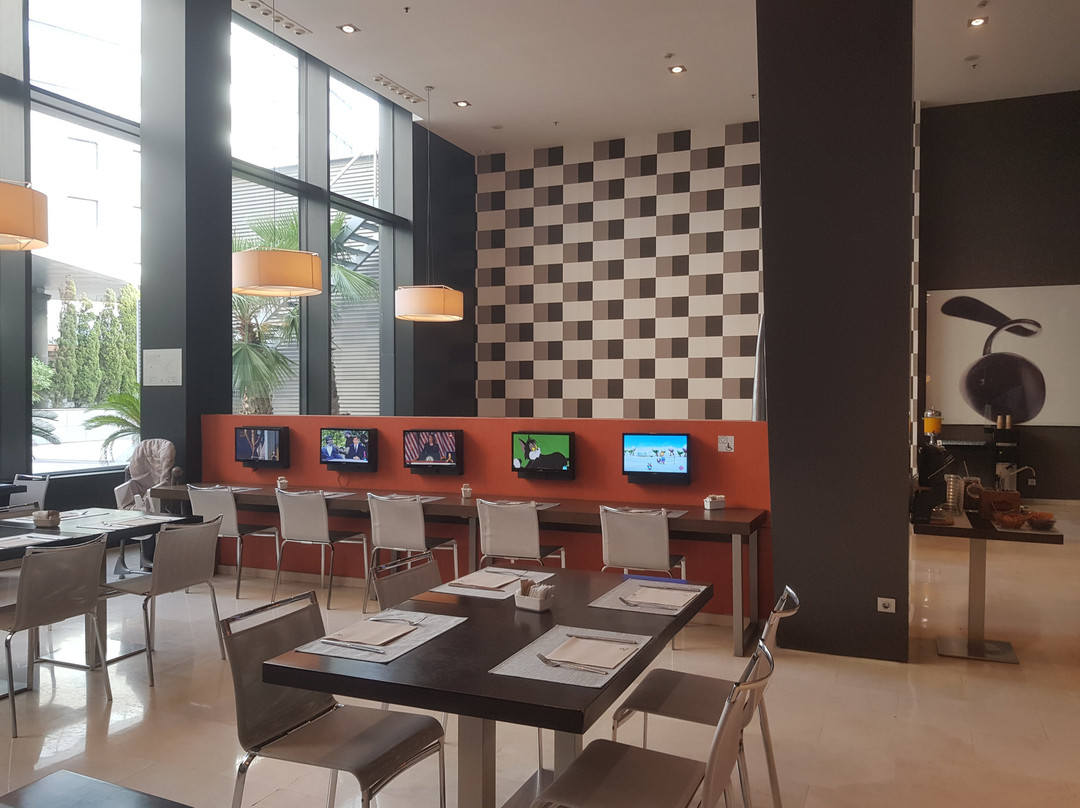 水景三号舒适酒店主图