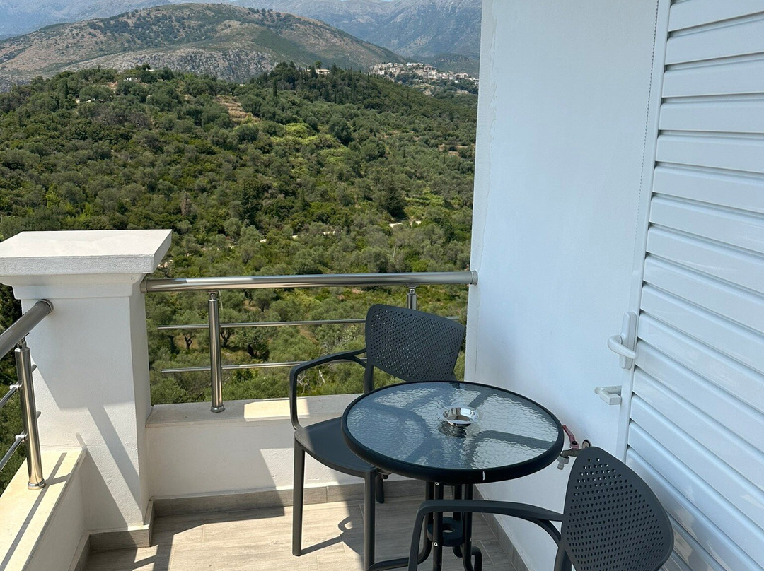 Mihalis Apartments主图