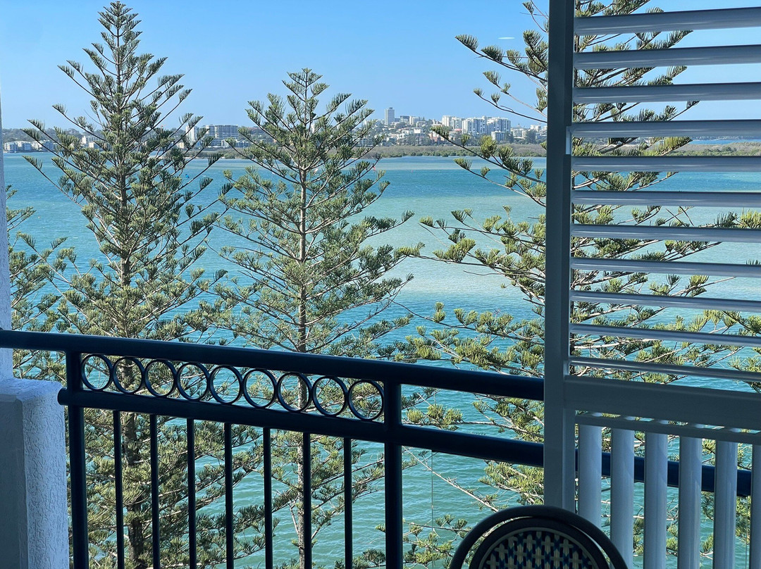 Golden Beach Esplanade景点图片
