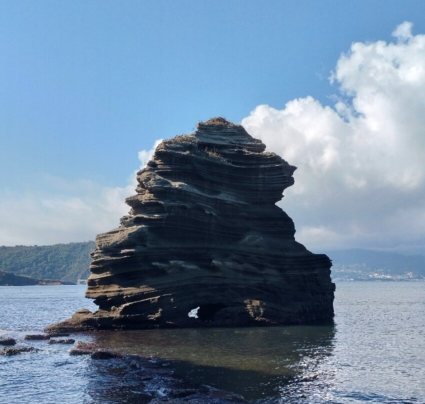 Faraglioni E Spiaggia景点图片