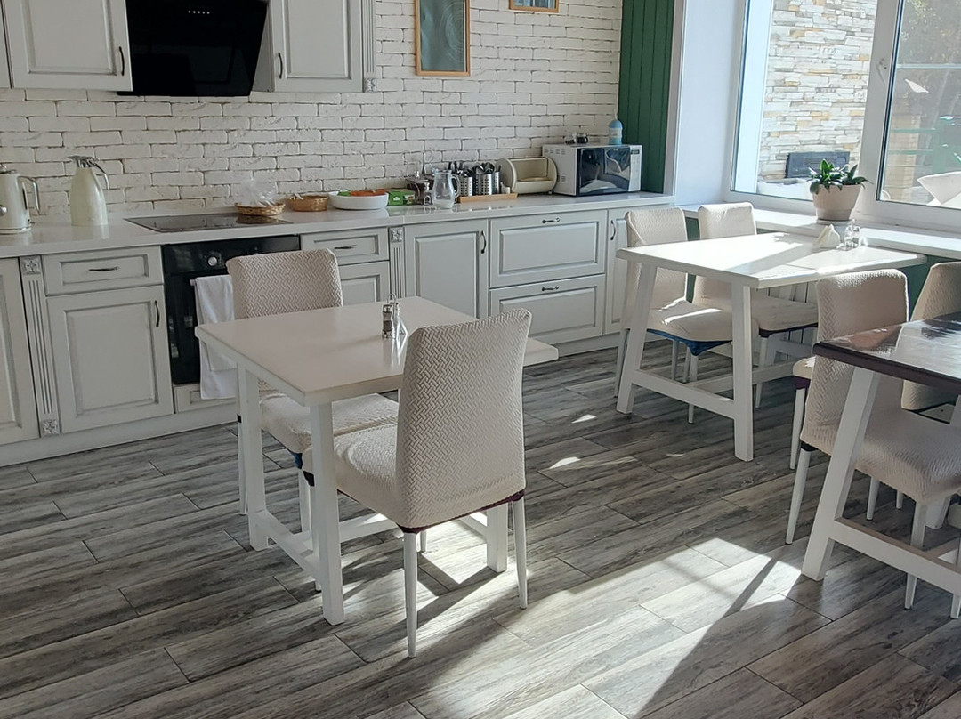 贝加尔湖-汗酒店李斯特维扬卡小镇店主图