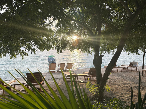 Thani Ecobeach Barú