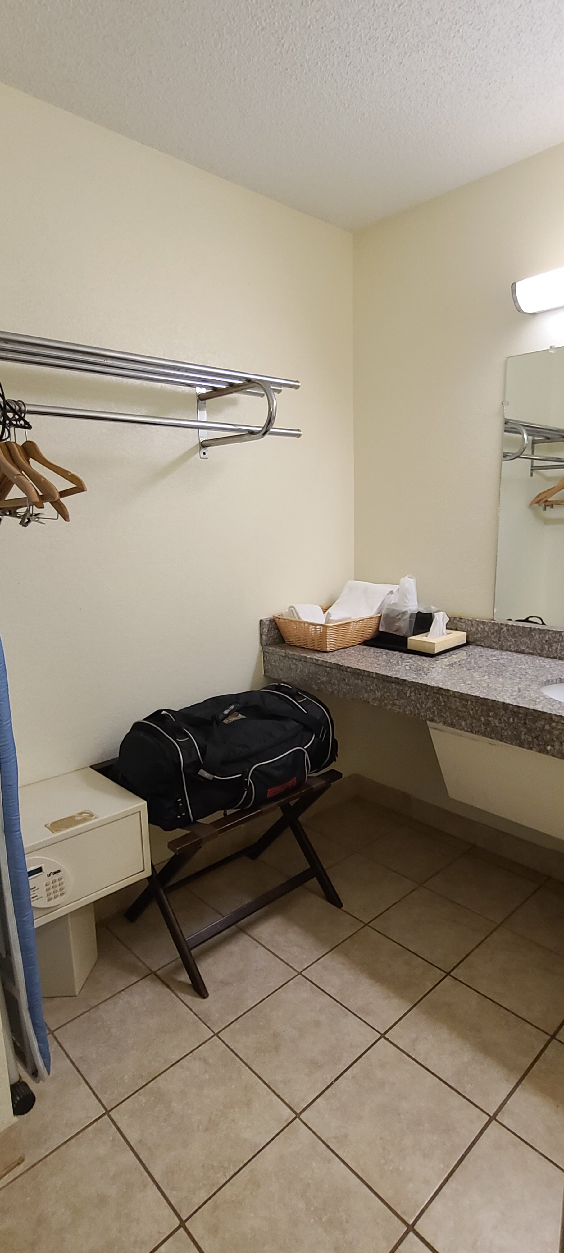 Hamilton Inn Jonesville NC-浴室