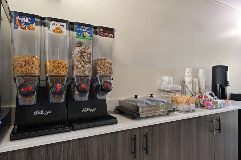 Super 8 by Fort McMurray主图