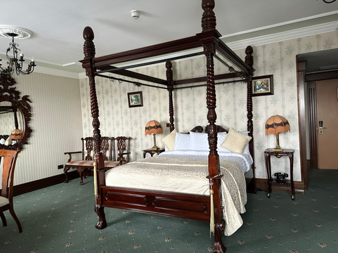 湖畔庄园酒店主图