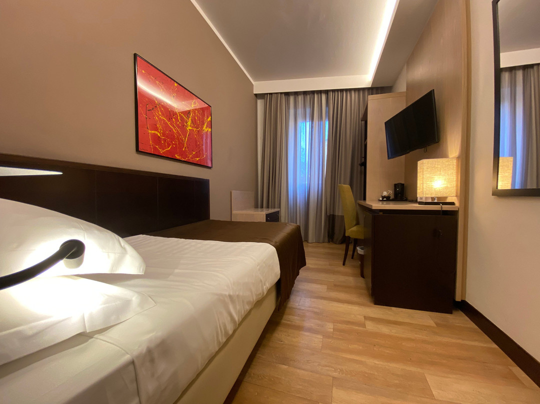 Hotel Carlton主图