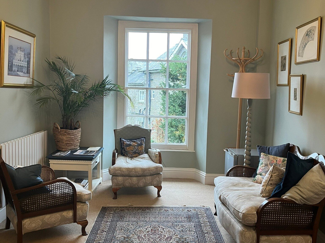 Baskerville House主图