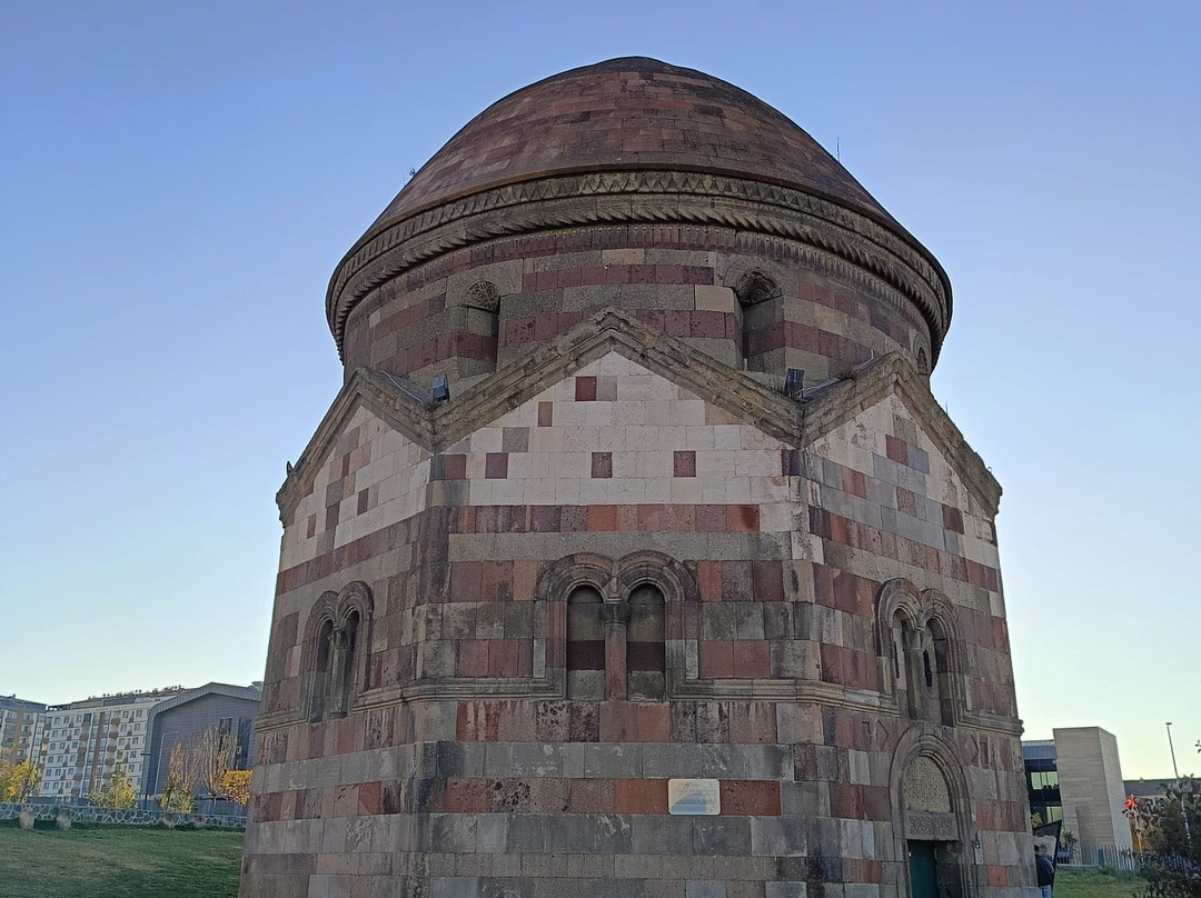 Three Tombs-Erzurum必去景点