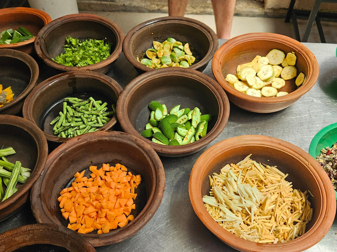The Authentic Cooking & Demonstration-加勒必去景点