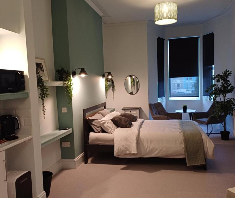 Crescent House Hotel主图