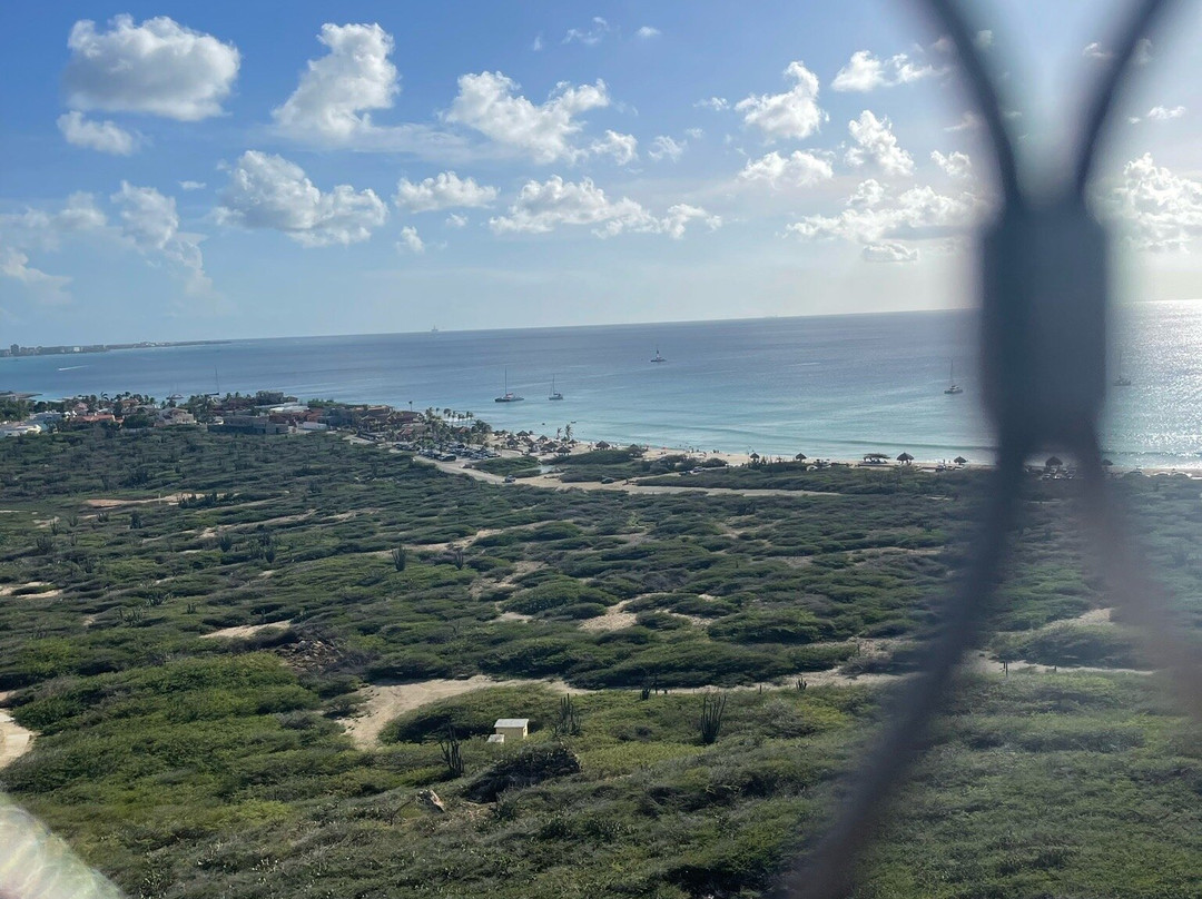 Seroe Colorado Lighthouse-San Nicolas必去景点