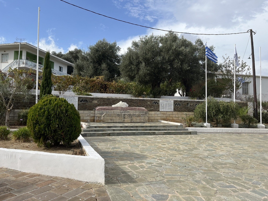 Kandanos War Memorial景点图片