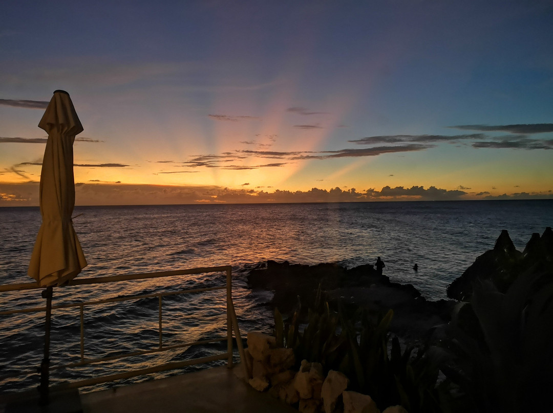 Waterside Apartments主图