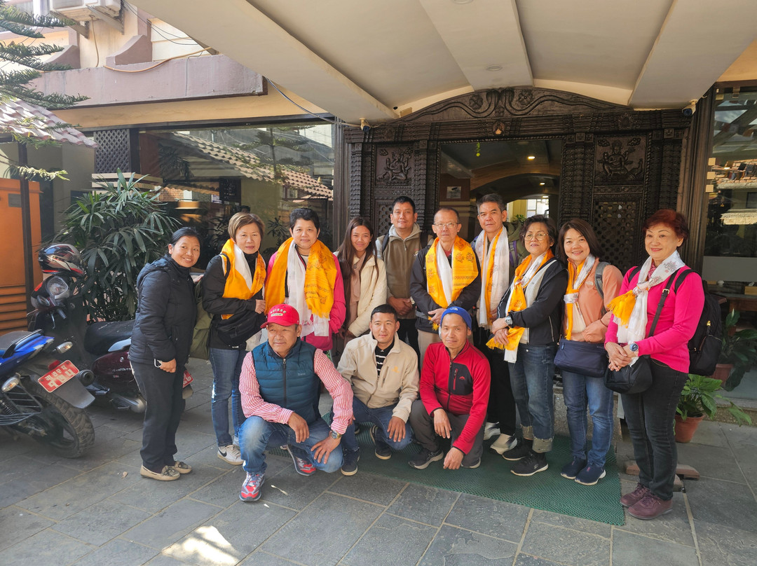 White Himalayan Adventure Treks景点图片