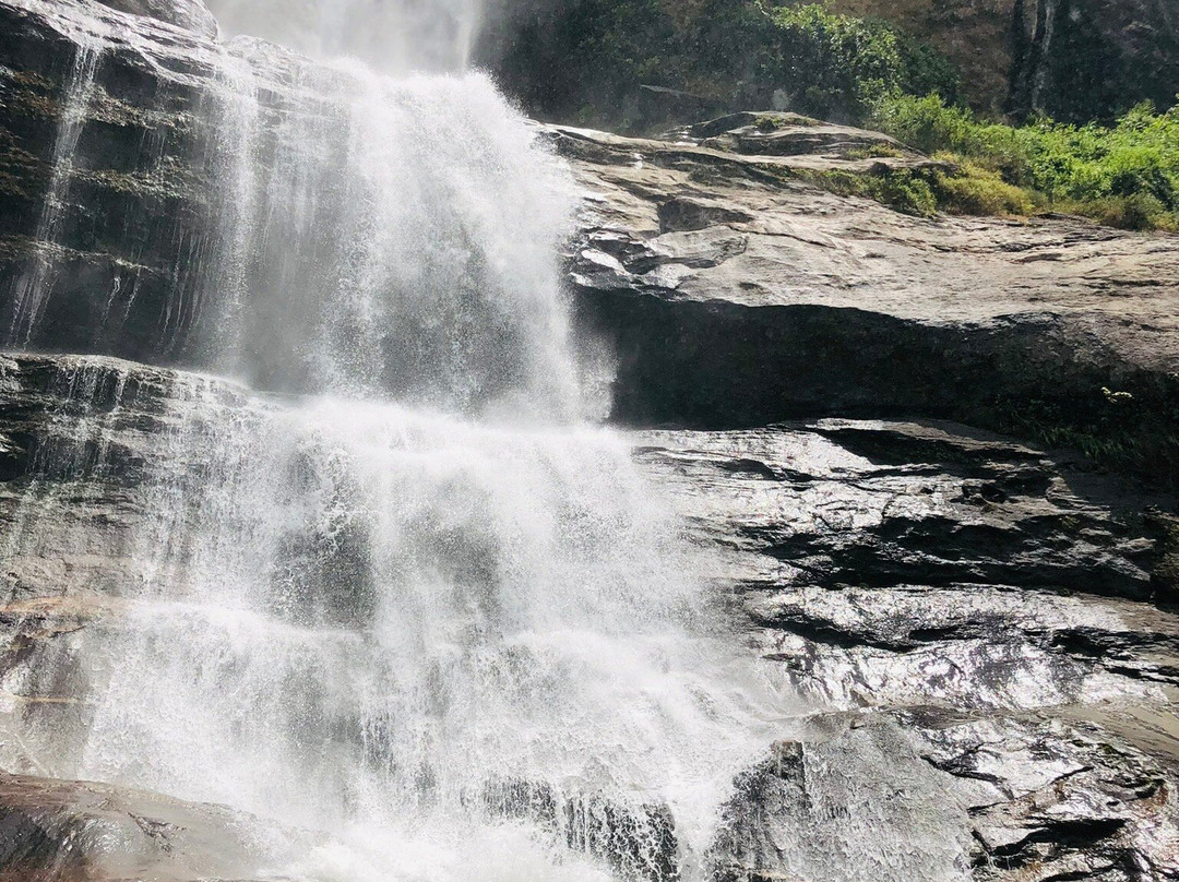 Kinole Waterfall-莫洛哥罗必去景点
