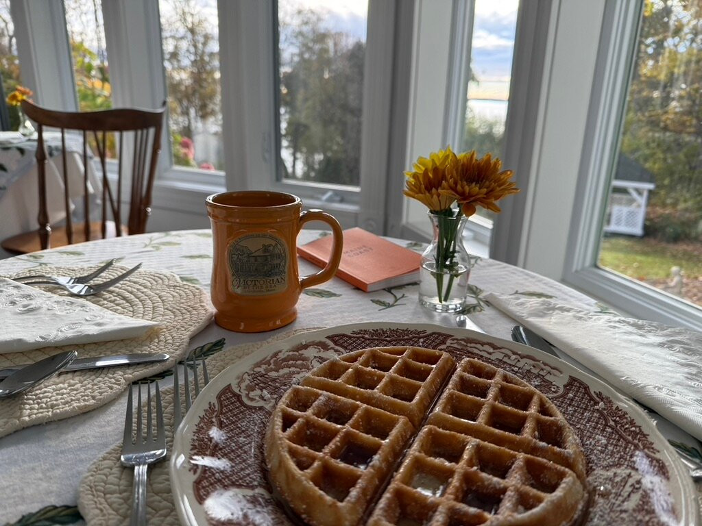 Victorian by the Sea主图