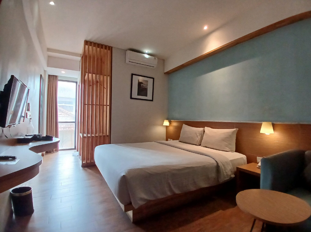 巴厘岛金巴兰地平线酒店主图