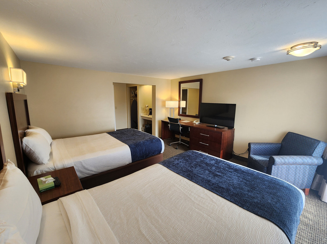 Hyannis Travel Inn主图