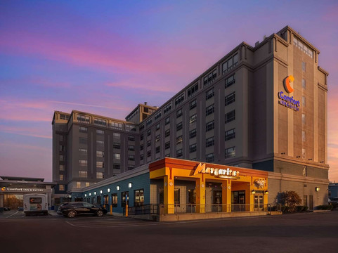 洛根国际机场舒适套房酒店